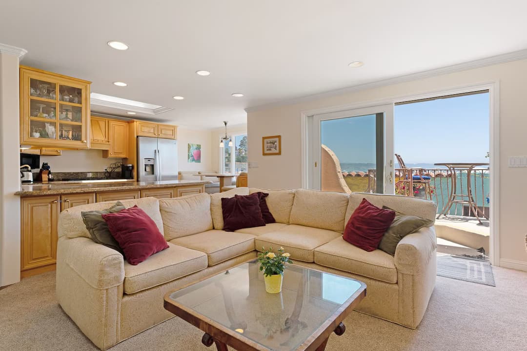 picture of a living room in a capitola luxury venetian vacation rental home overlooking the ocean